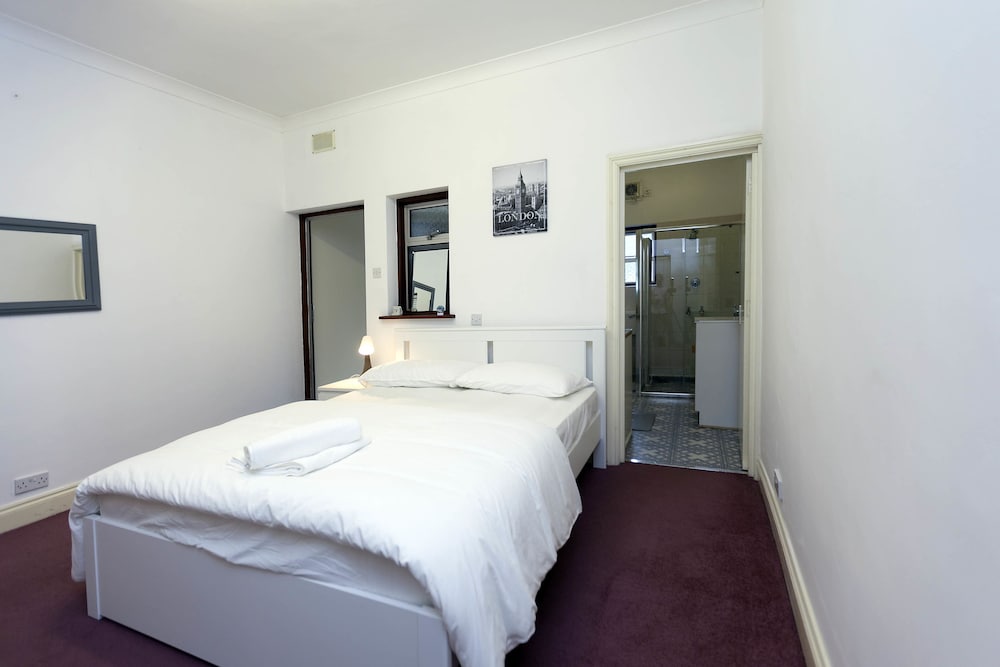 Фото Adam Short Stay