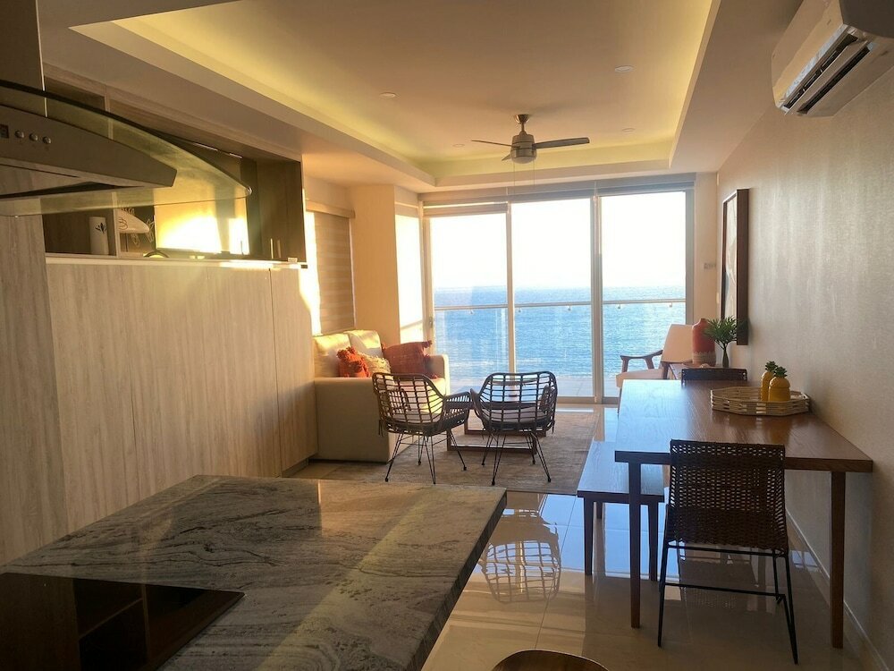 Фото Sunset View Luxury Condos