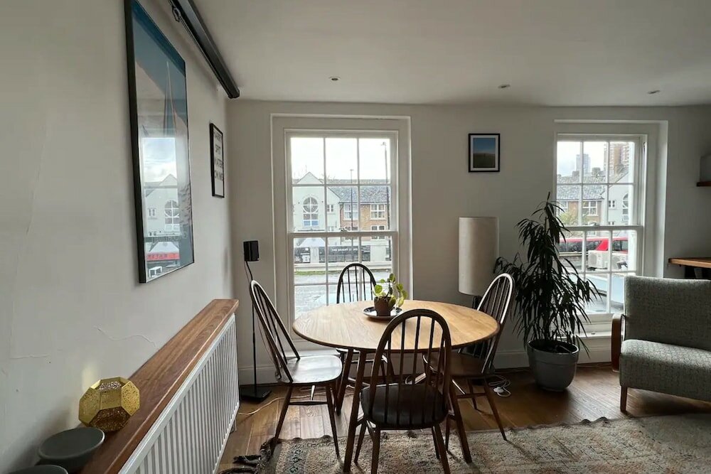 Фото Bright 1 Bedroom Apartment in Hackney Near Colombia Road