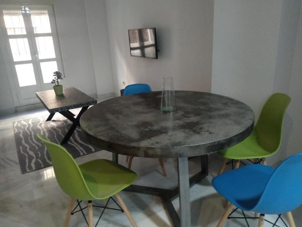 Фото Wish-Suite San Luis de Sevilla Apartment