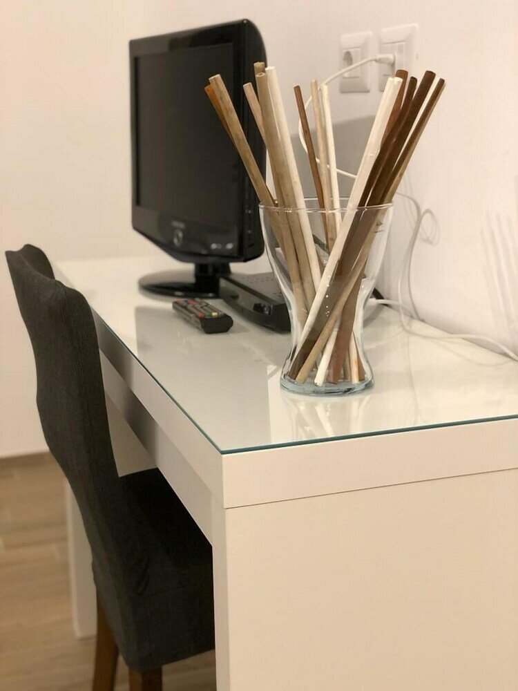 Фото White King Rooms