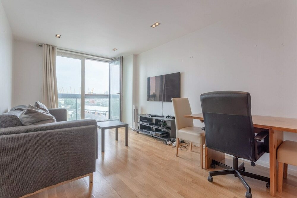 Фото Fantastic 2 Bedroom near Canary Wharf