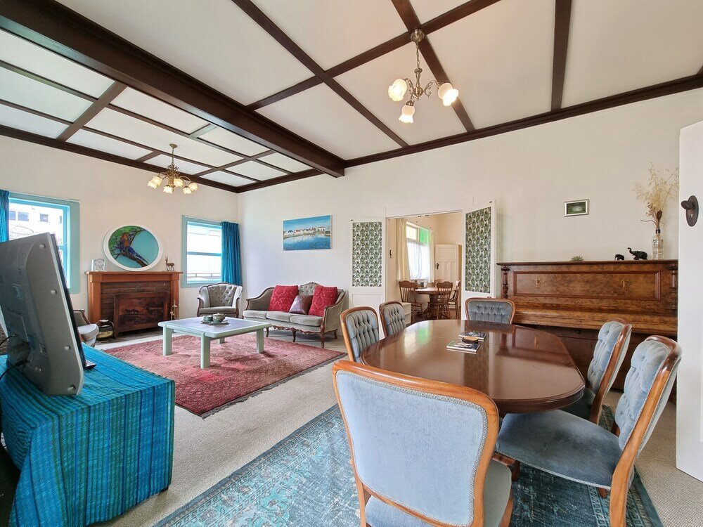 Фото 4 Bedroom Character House Papakura