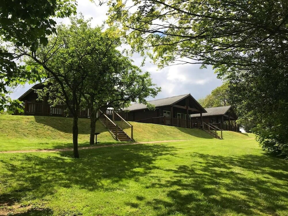 Фото Hollybush Lodges