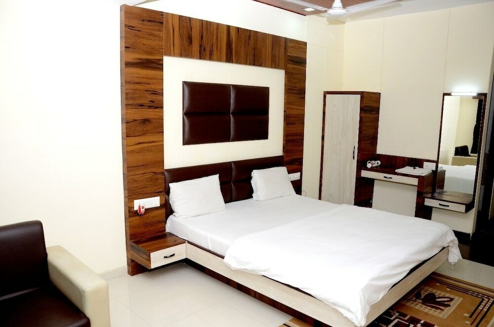 Фото The New Holiday II