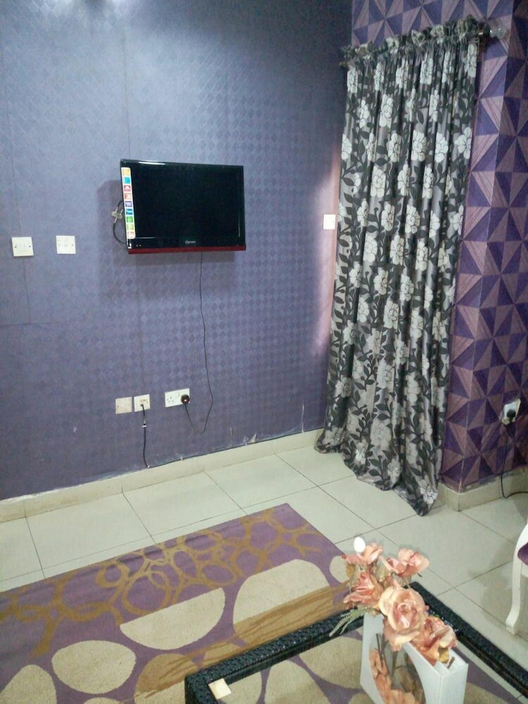 Фото Erith Apartments and Suites