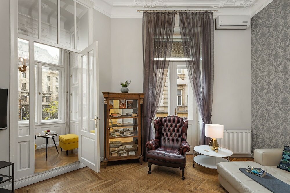 Фото New York Palace View Apartment