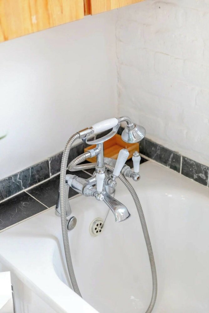 Фото Stylish & Spacious 1bd Flat - Dalston