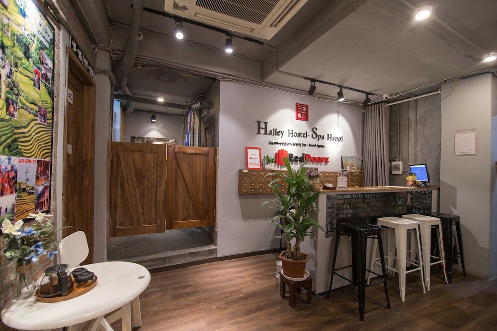 Фото Halley Hostel & SPA Hanoi