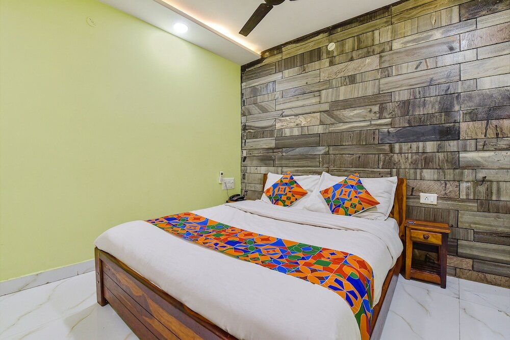 Фото Fabexpress Rani Bagh