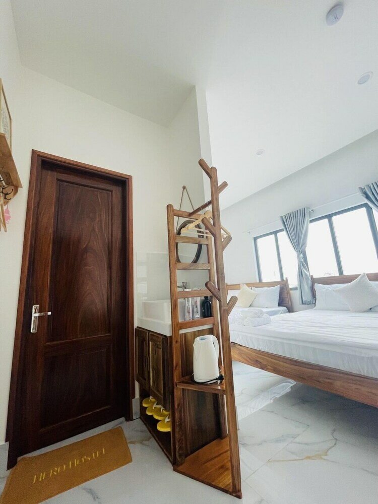 Фото Hero Hostel & Billiards