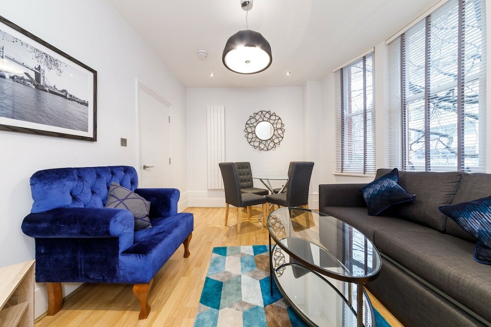 Фото Garrick Mansions by Q Apartments