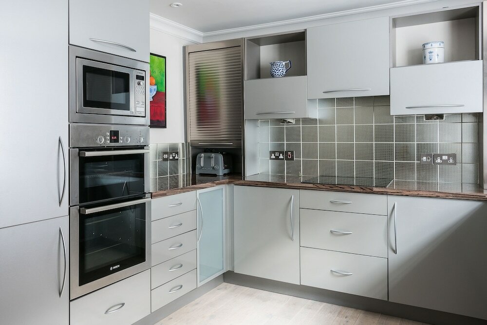 Фото Ultra luxurious London home for 5-7