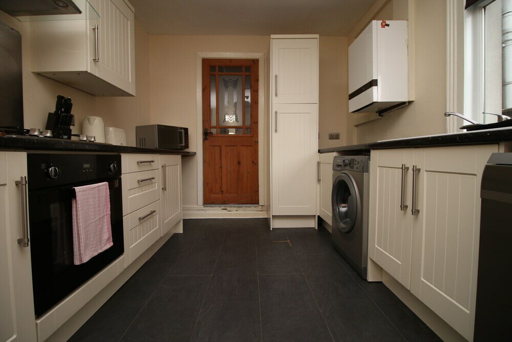 Фото Railway Street by Tŷ Sa