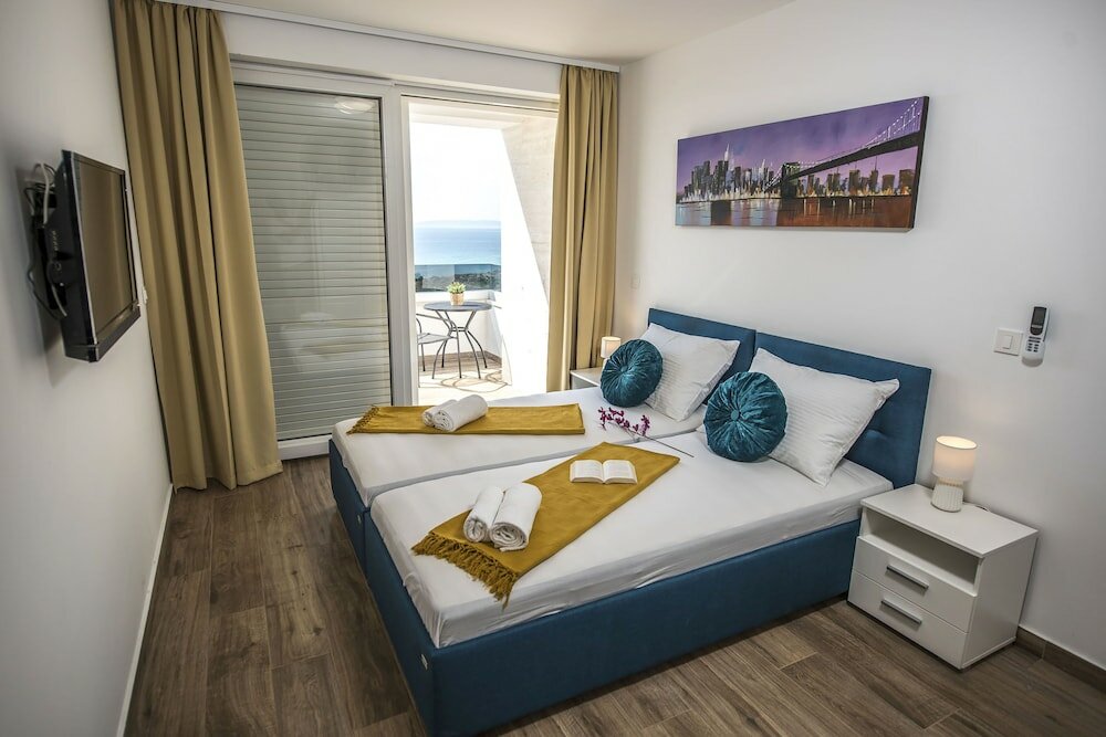 Фото Luxury Villa Horizon with Private Pool