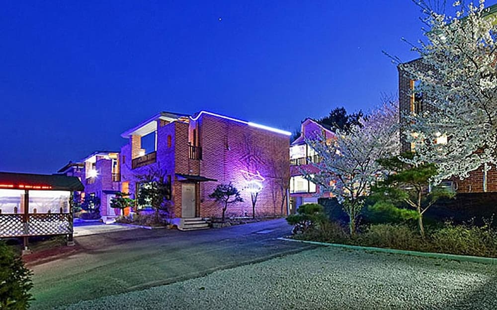 Фото Yesan Jeongdaun Pension