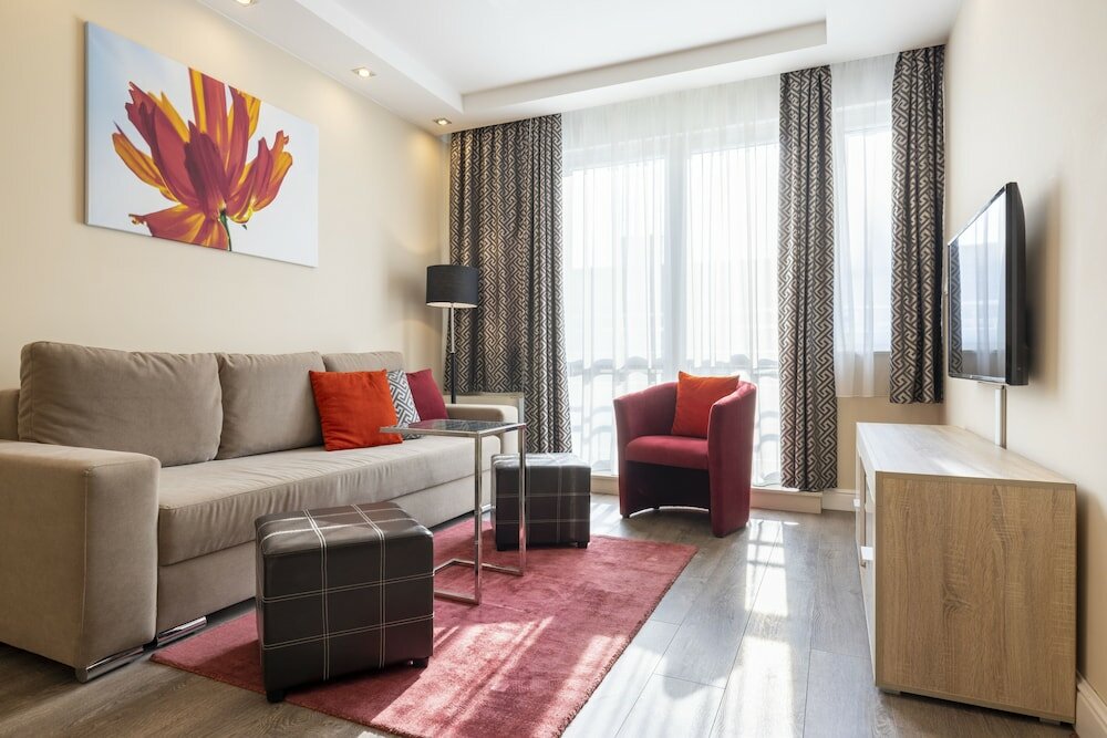 Фото Silver Crown Hotel & Residence