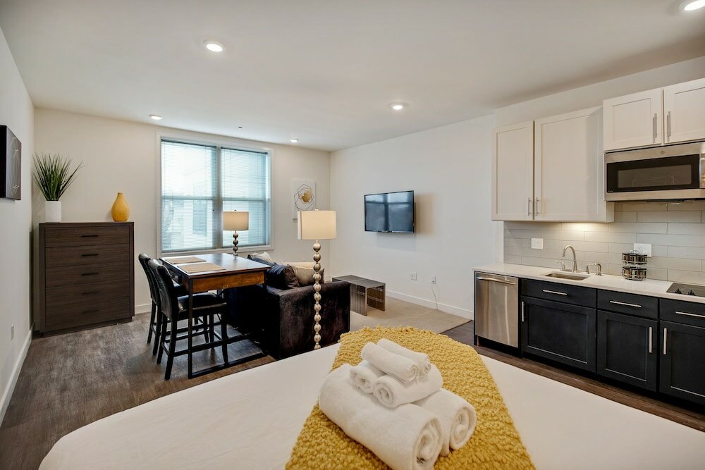 Фото UrHomeInPhilly - 40th & Pine