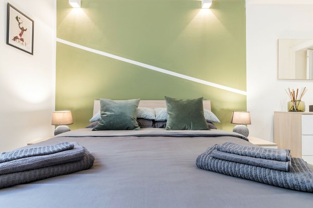 Фото Charming Apartment Milano City Center