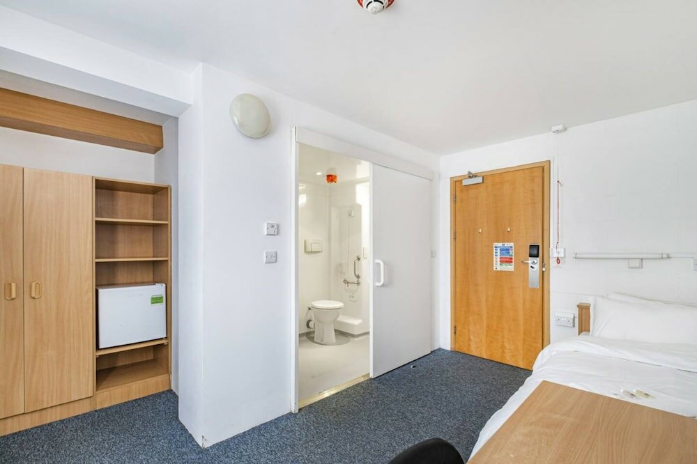 Фото Vibrant Ensuite Rooms - Hatfield - Hostel