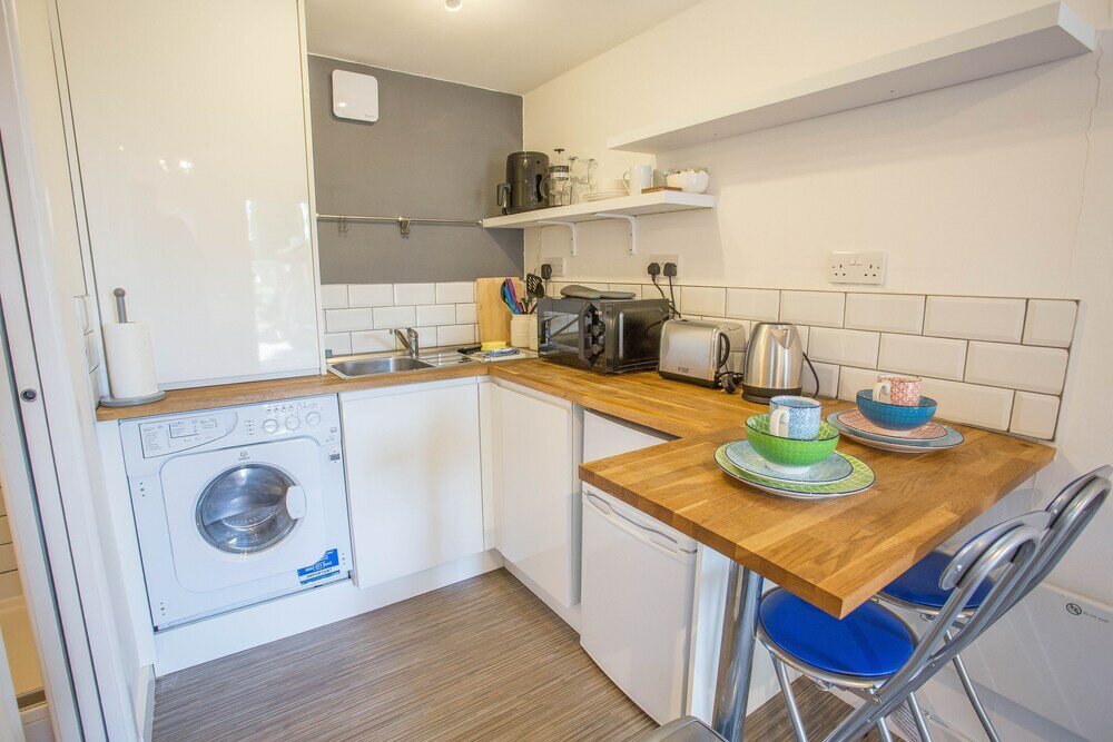 Фото Snug with Views of the Chilterns