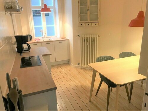 Гостиница Small Cozy Apartment in Frederiksberg