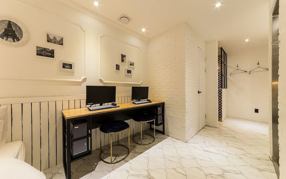 Фото Anyang Beomgye Byeol Hotel