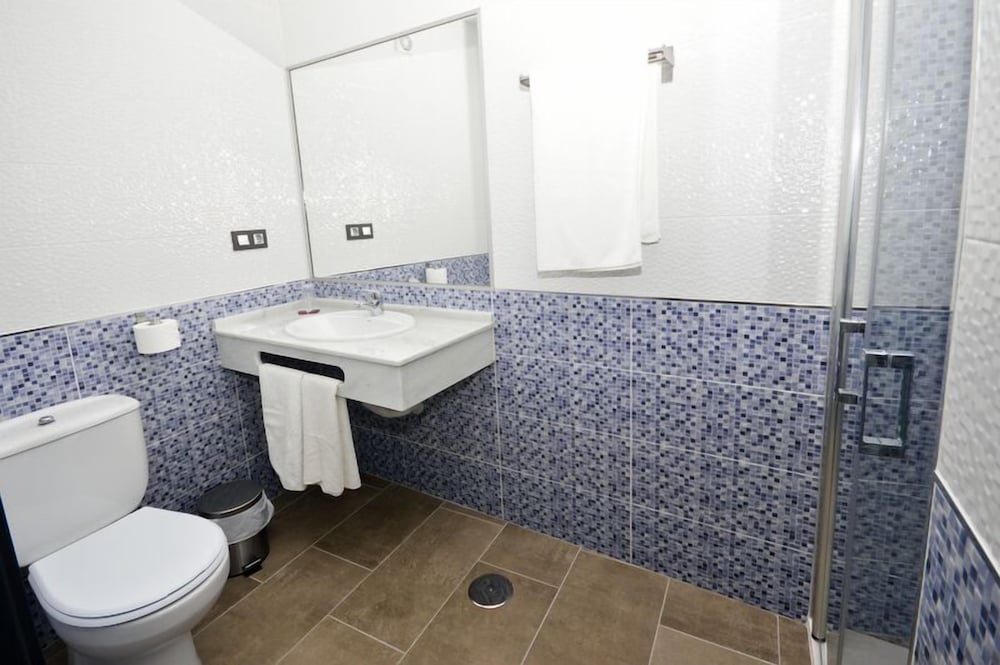 Фото Hostal Maria Jose