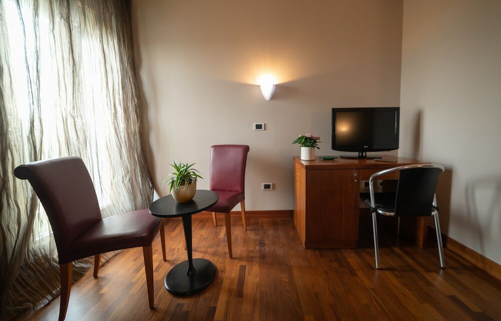 Фото Hotel Querini Budget & Business Hotel