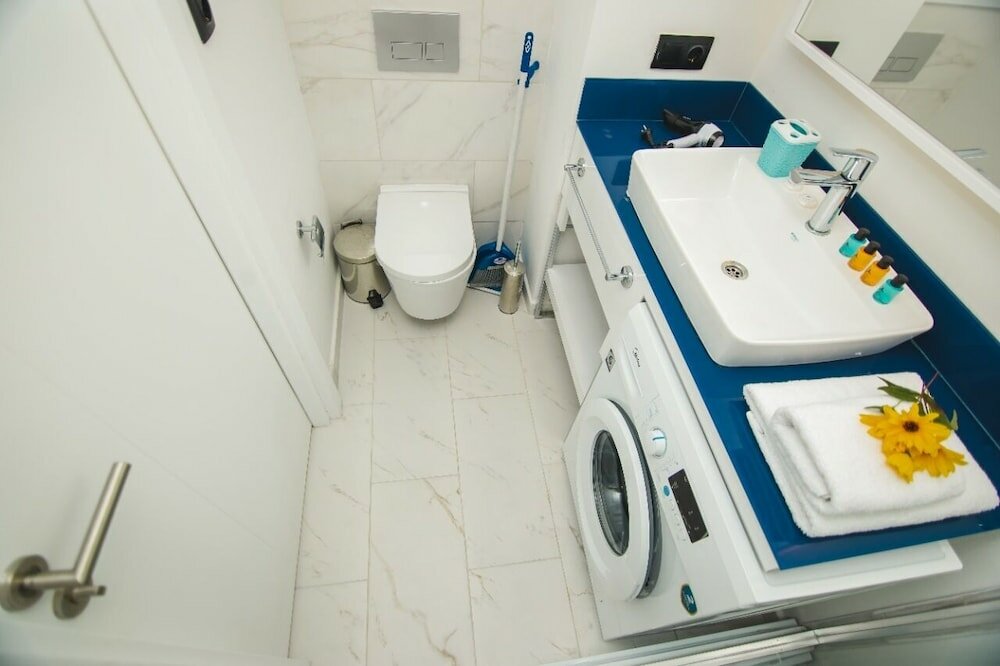 Фото IRent Batumi Apartments