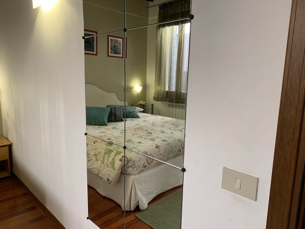 Фото Grimaldi Apartments - Ca Orlina