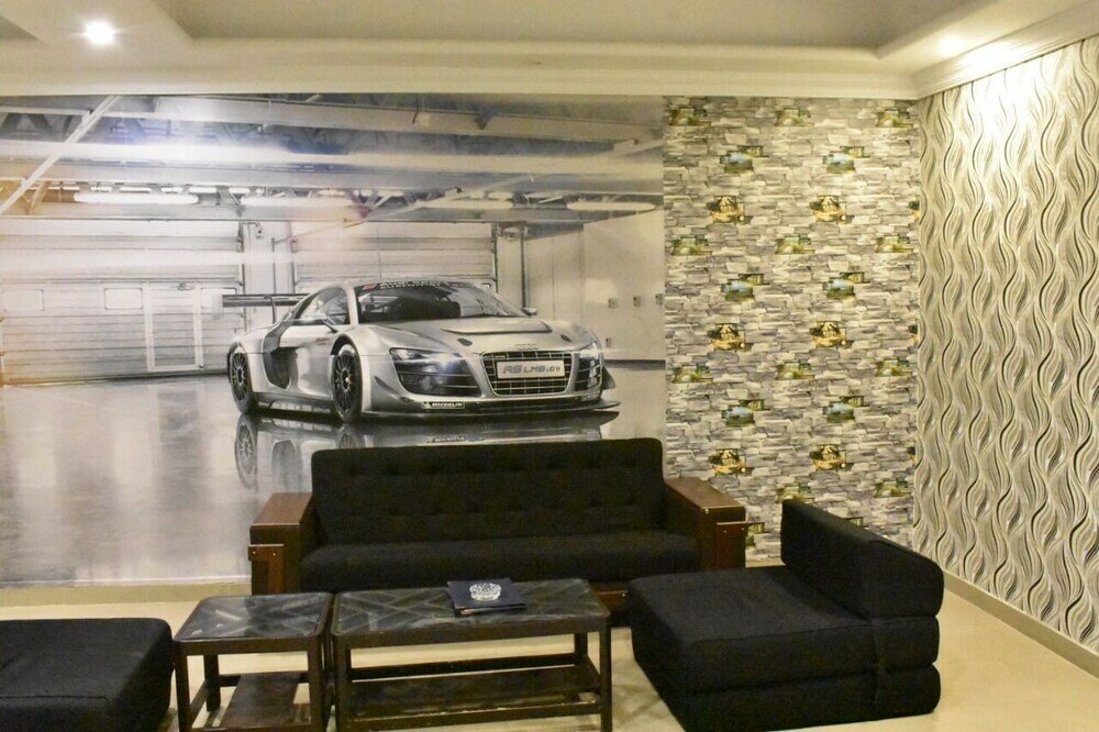 Фото Hotel Royal Gardens Jail Road