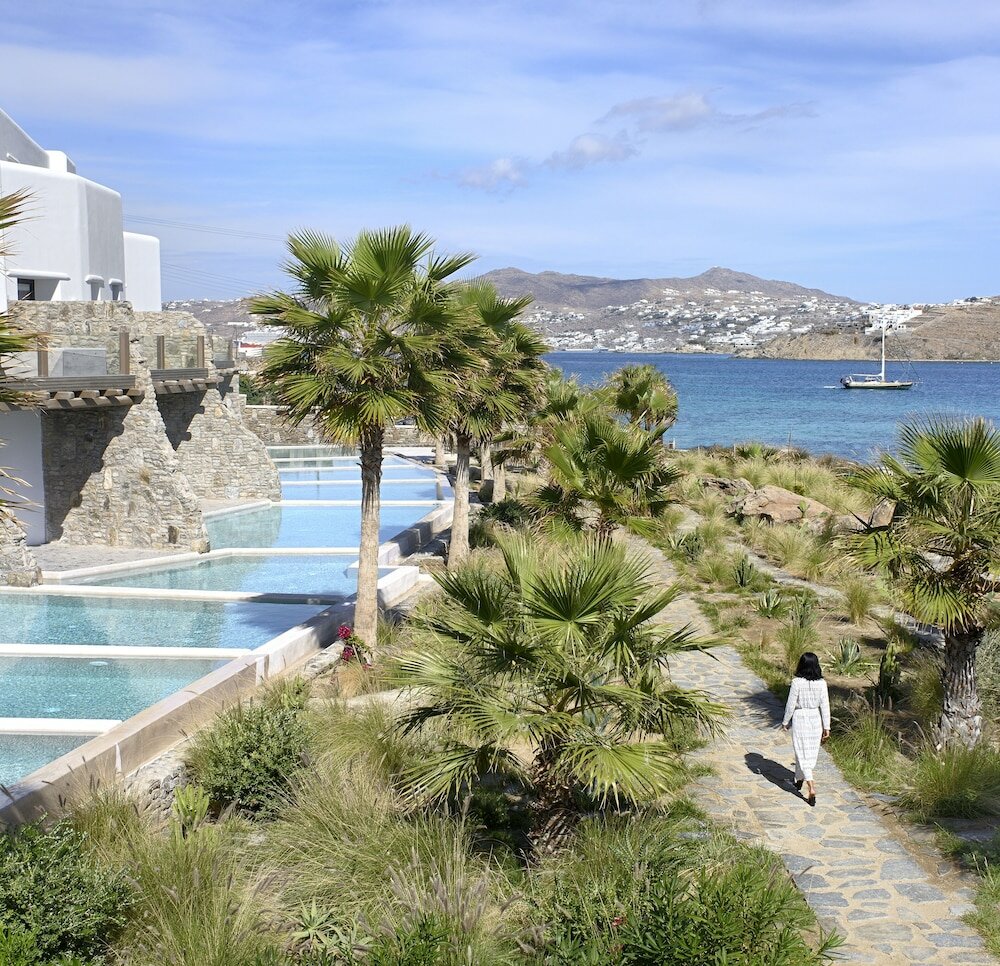 Фото Aeonic Suites and SPA