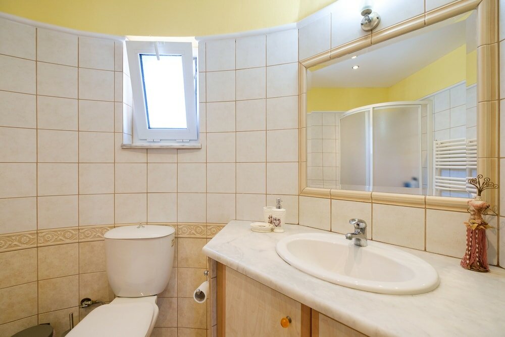 Фото Relaxing Family Home near Beaches