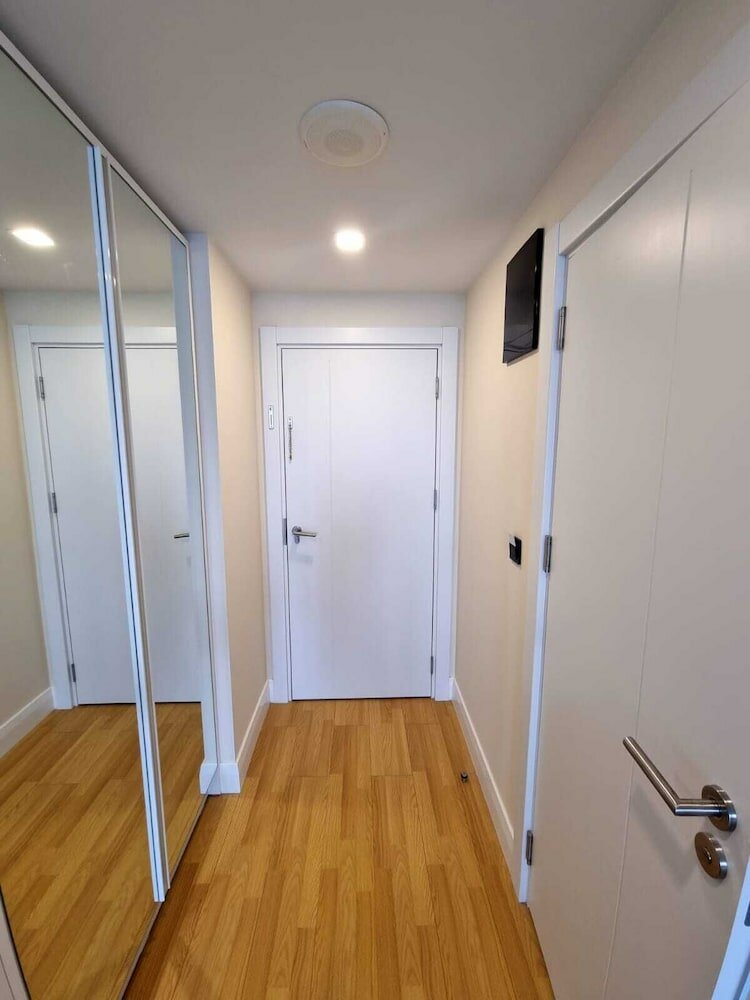 Фото Orbi Hotel Apartments