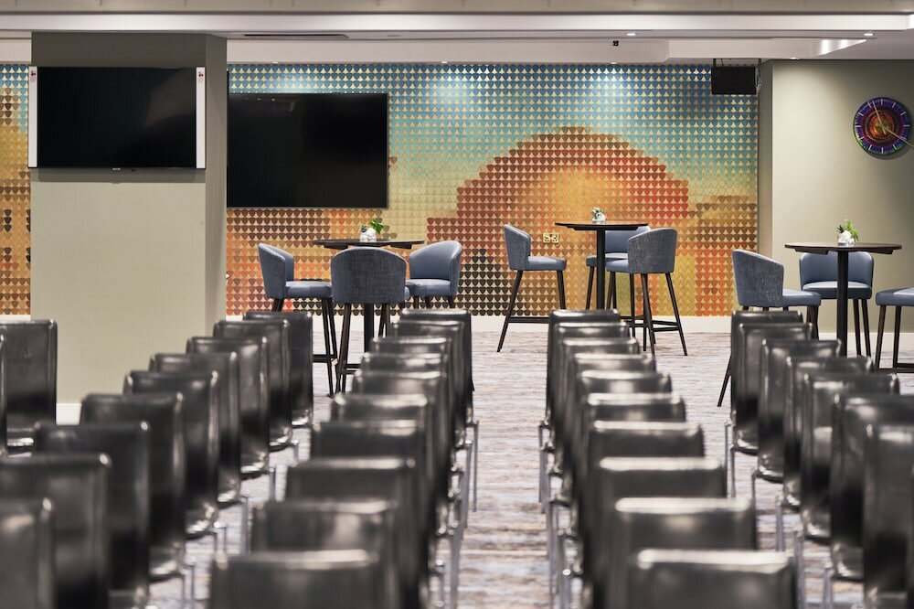 Фото The Cumberland London