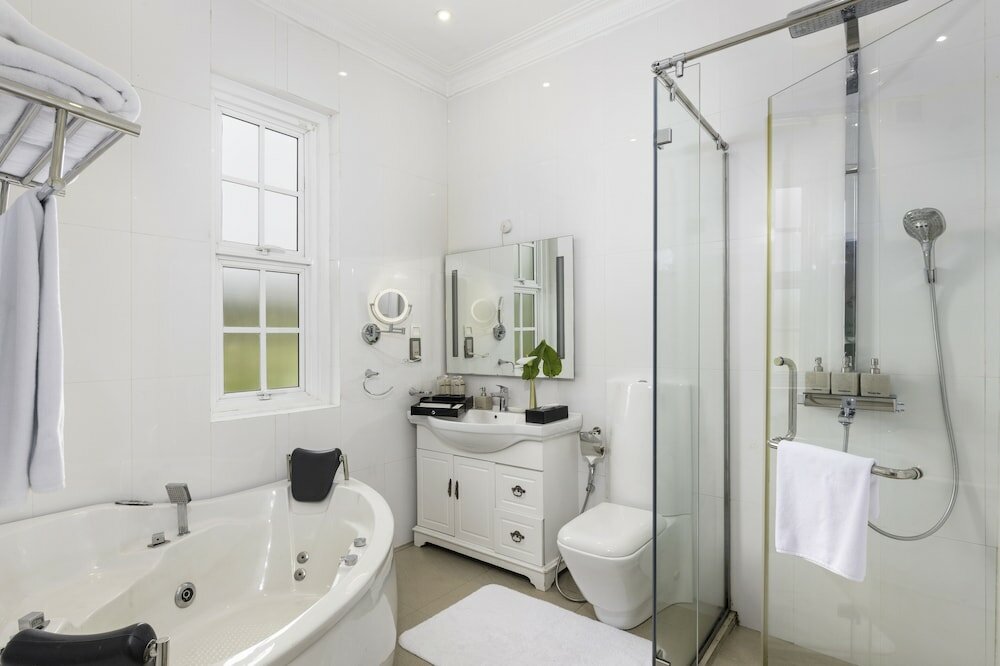 Фото The Westbury Palace