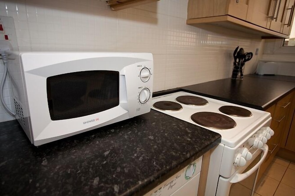 Фото Victoria Centre Apartments & Annexe