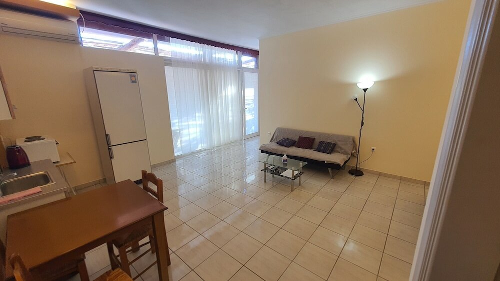 Фото Tk2-george Apartments by the Airport