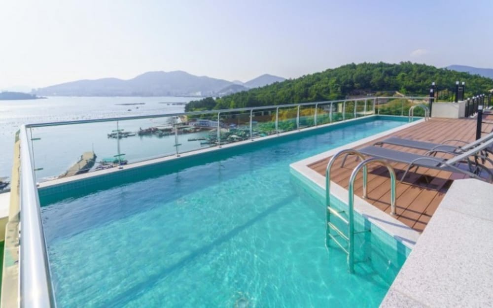 Фото Yeosu Grida Resort Pension