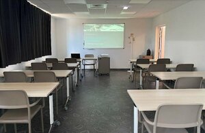 Хостел Auberge de jeunesse Hi Clermont-Ferrand