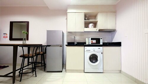 Гостиница 2 Br Apartment The Mansion Kemayoran Tower Emerald в Джакарте