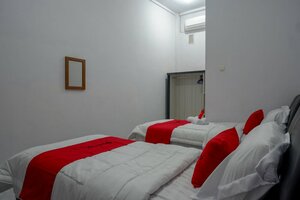 Lestari by RedDoorz (Sulawesi Barat Province, Mamuju Regency, gorod Mamudzhu), hotel