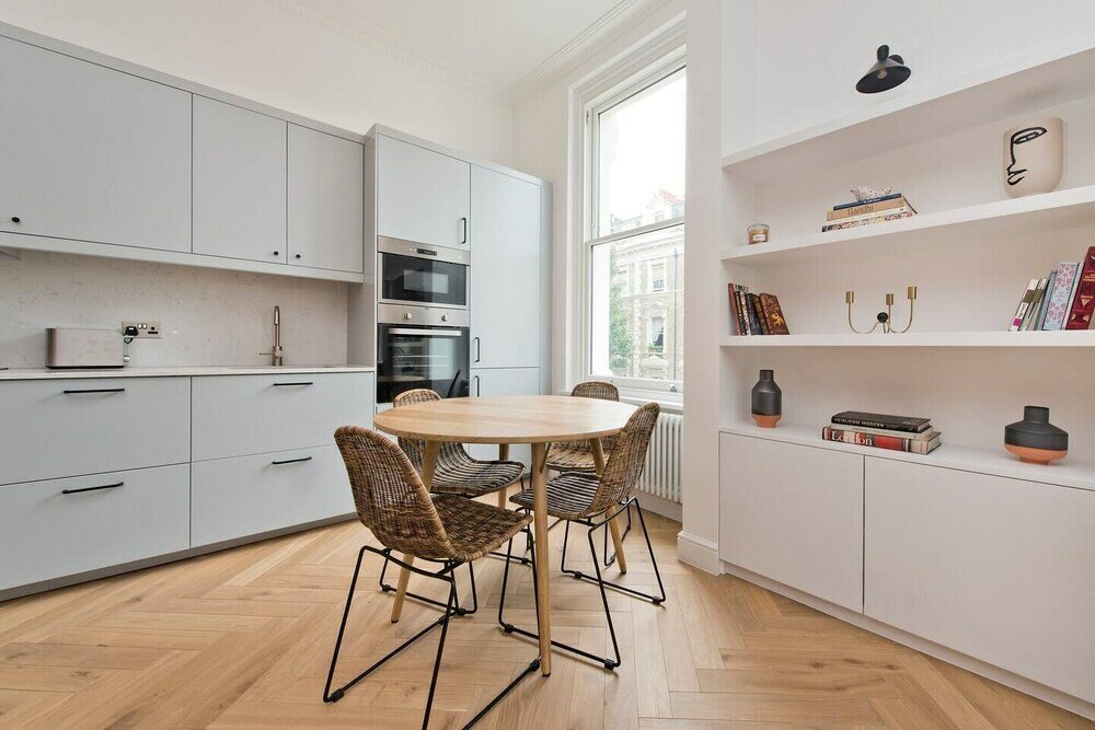 Фото Modern, Chic 1-bed in Notting Hill