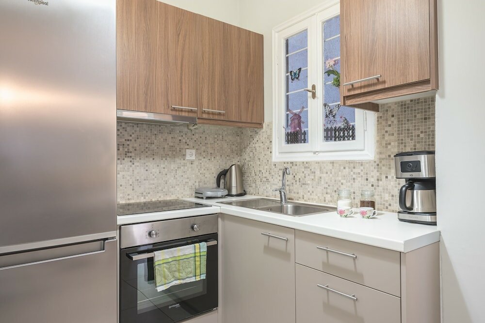 Фото Erythros Boutique Suite by Cloudkeys