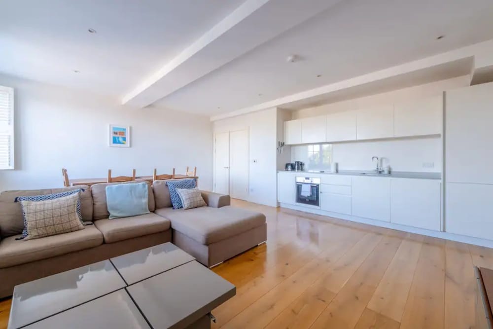 Фото Stylish 1 Bedroom Apartment in Affluent Fulham