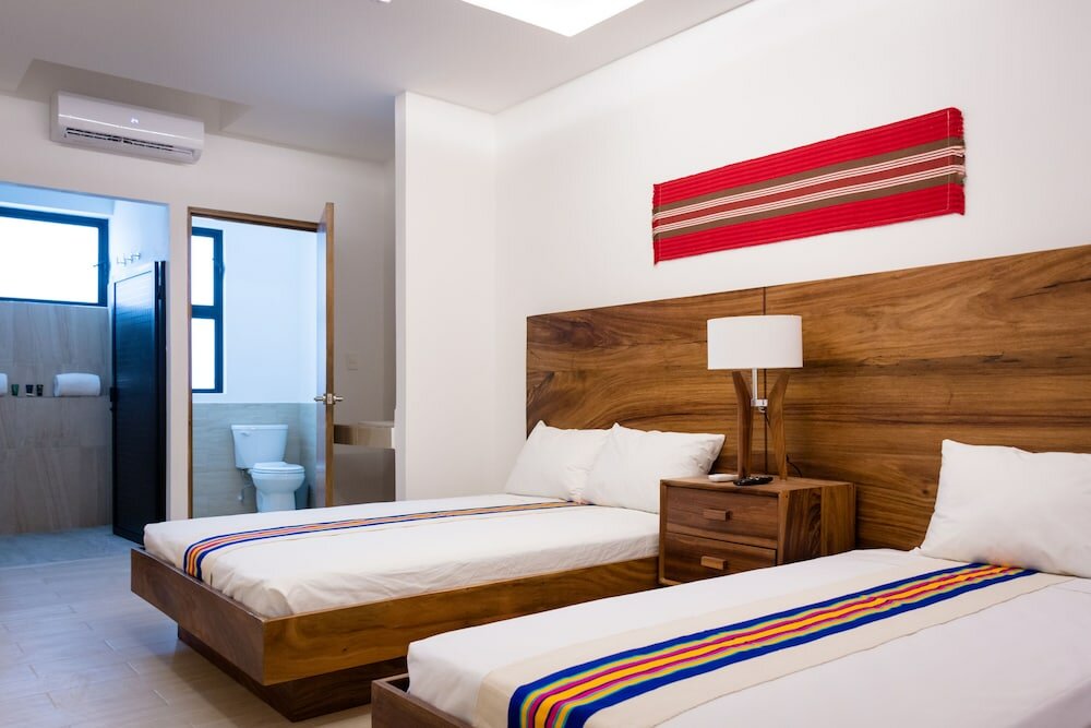 Фото Nomads Party Hostel