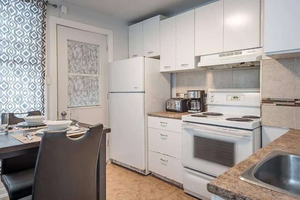 Фото Modest 4BedR Apt 5mins to ParcLaFontaine