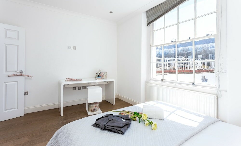 Фото Gloucester Terrace by Lime Street