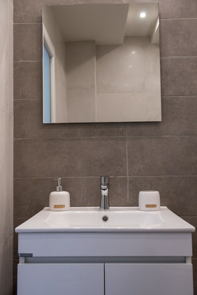 Фото Halu! Modern Centre Apartment